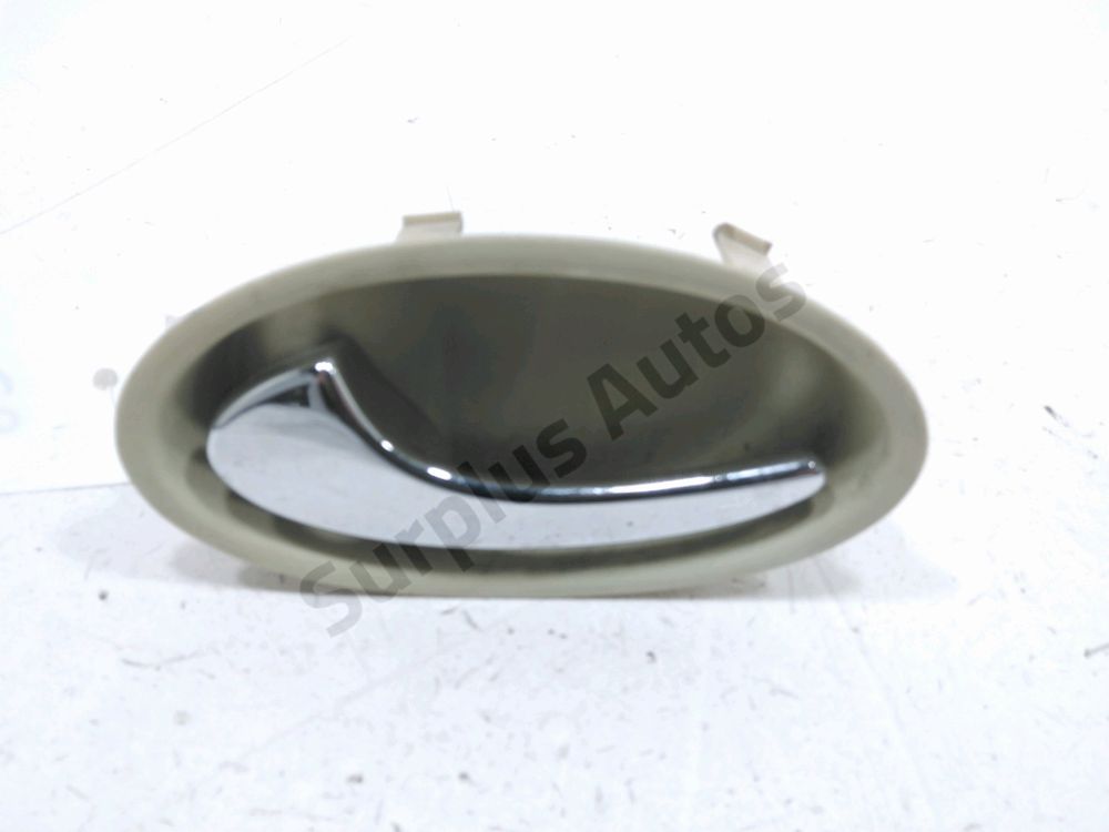 Poignée intérieure porte avant gauche