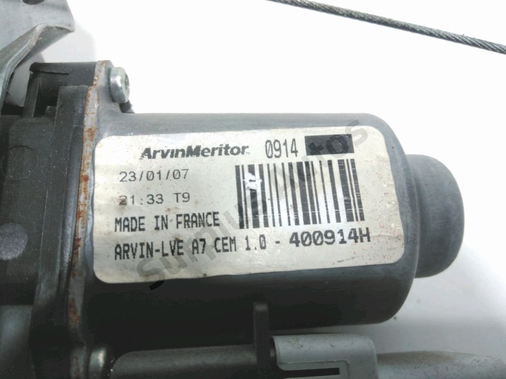 Lève-vitre électrique avant droit