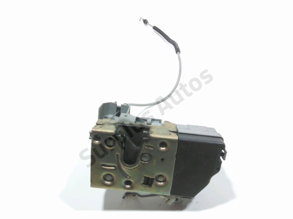 Serrure de porte avant droite