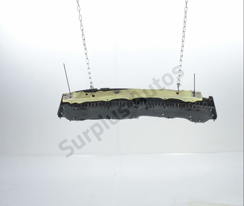 Traverse inférieure armature avant
