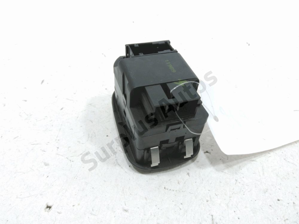 Commande lève-vitre avant gauche