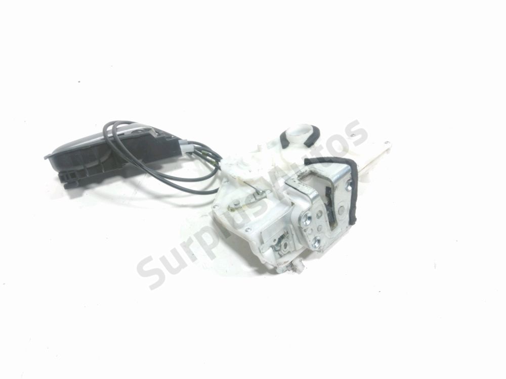 Serrure de porte avant droite