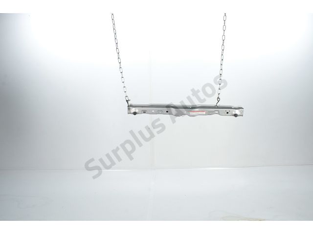 Traverse supérieure armature avant