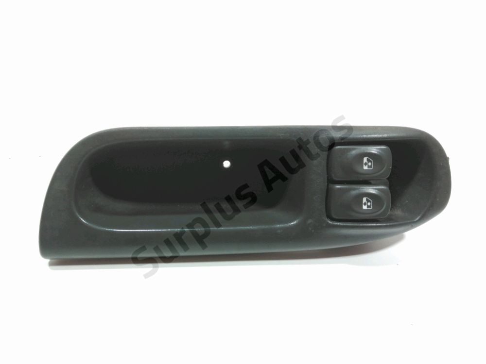 Commande leve-vitre avant gauche