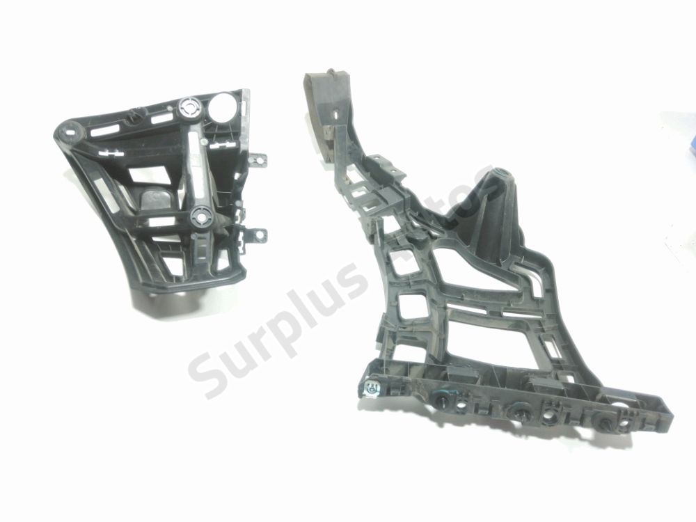 Support gauche de pare-choc arrière