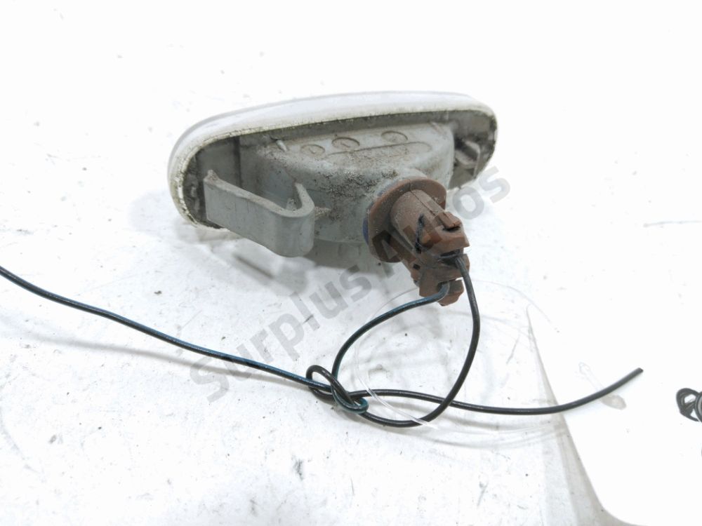 Répétiteur d'aile droit