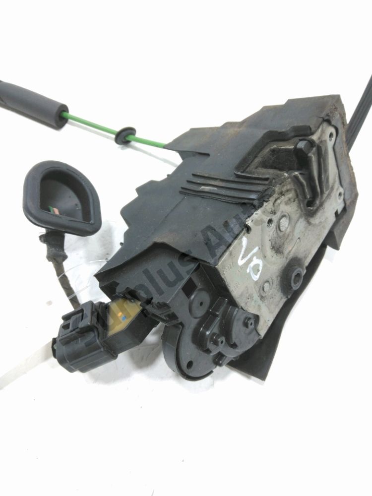 Serrure de porte avant droite