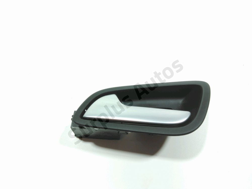 Poignee interieure porte arriere gauche