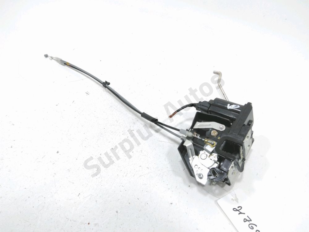 Serrure de porte avant droite