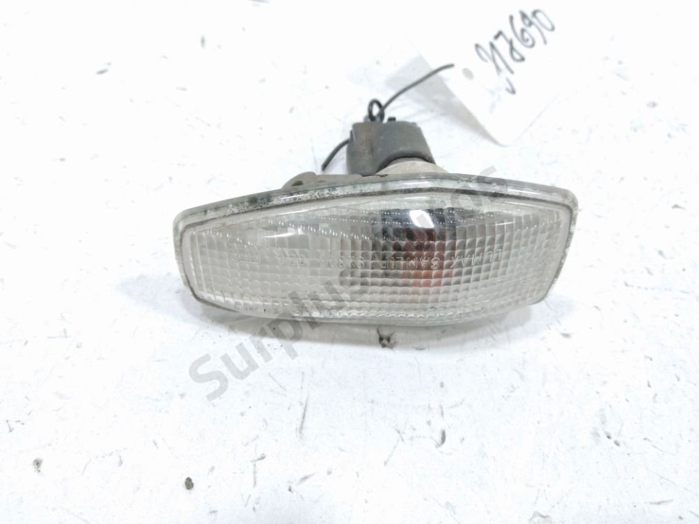 Répétiteur d'aile gauche