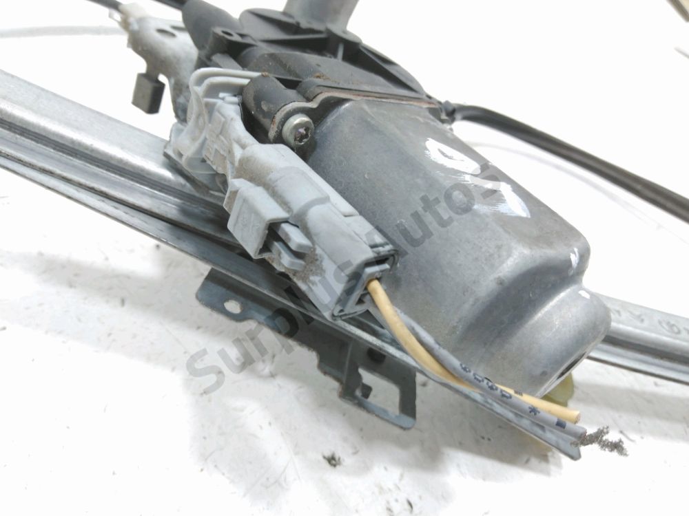 Lève-vitre électrique avant droit