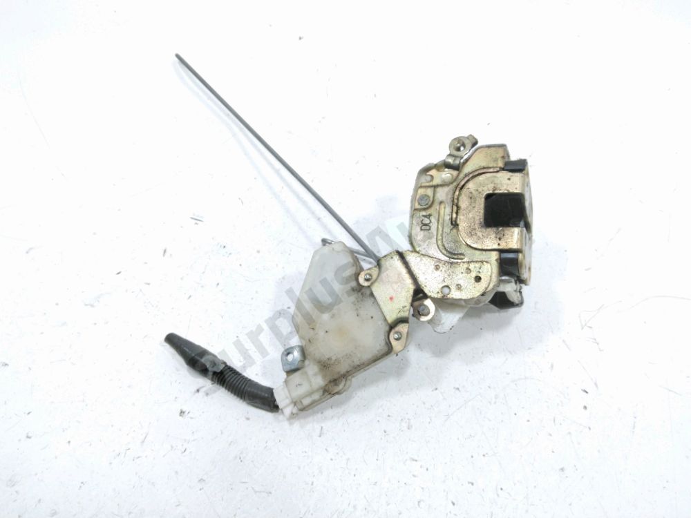 Serrure de porte avant droite