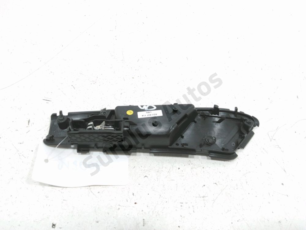 Poignée intérieure porte avant droite