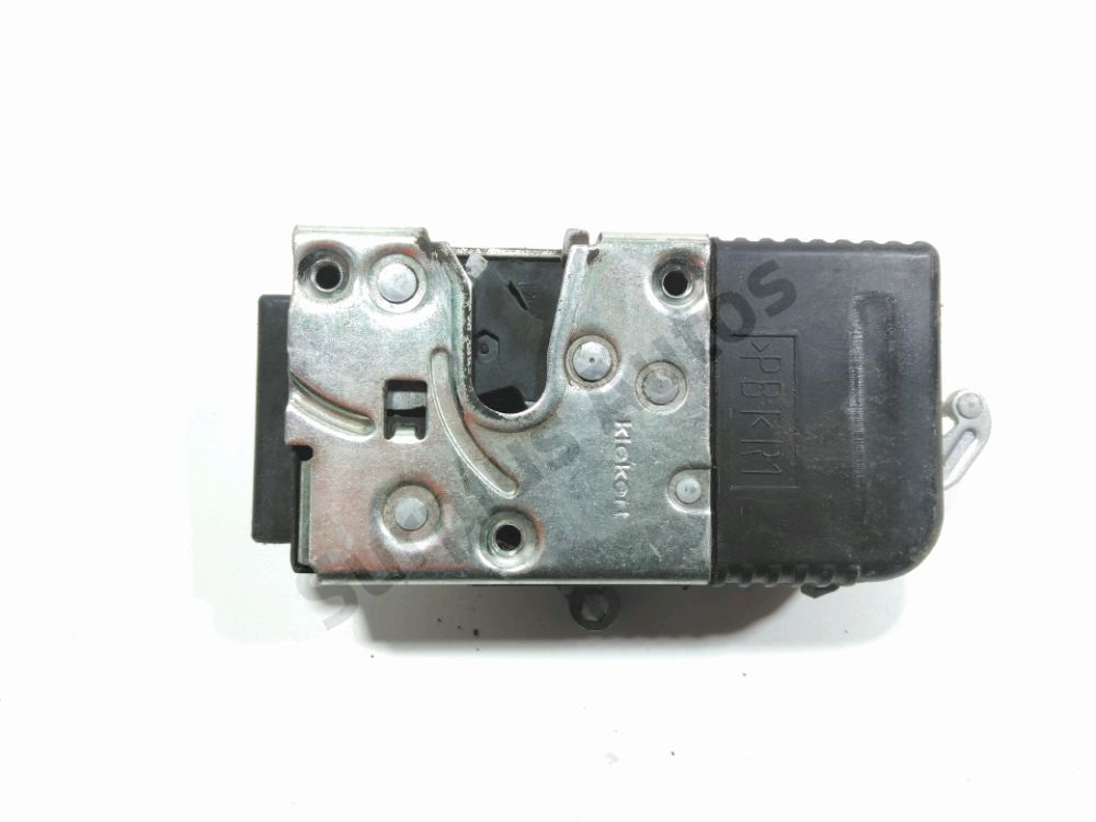 Serrure de porte avant droite