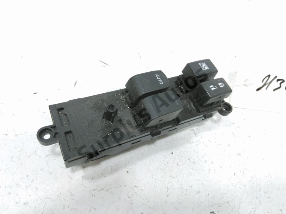 Commande leve-vitre avant gauche