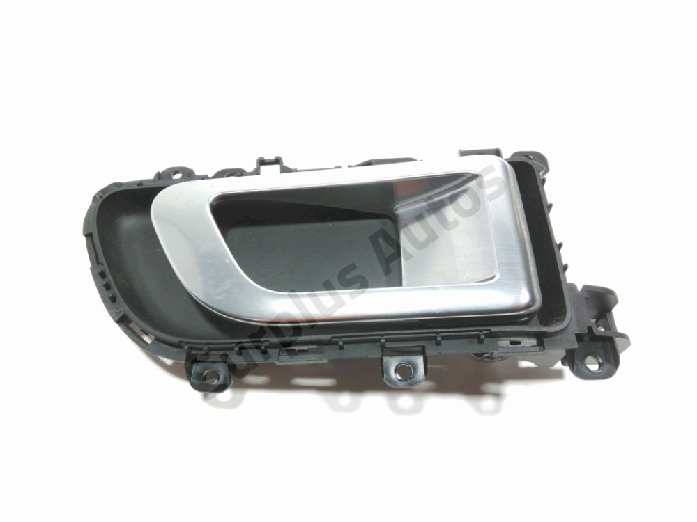 Poignee interieure porte avant droite