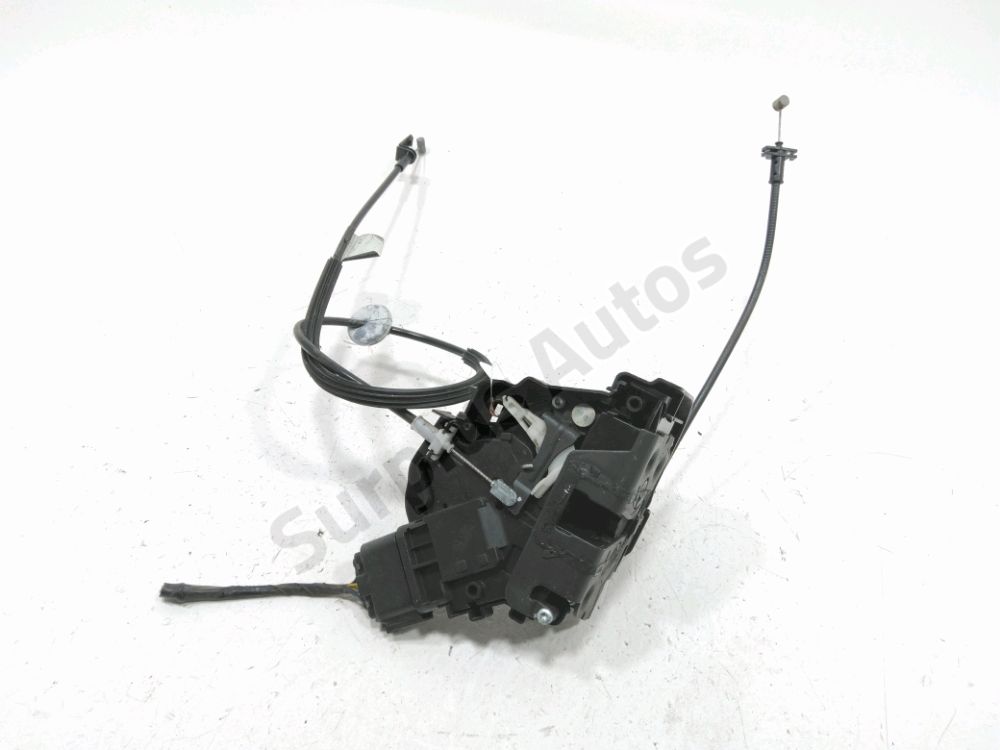 Serrure de porte avant droite