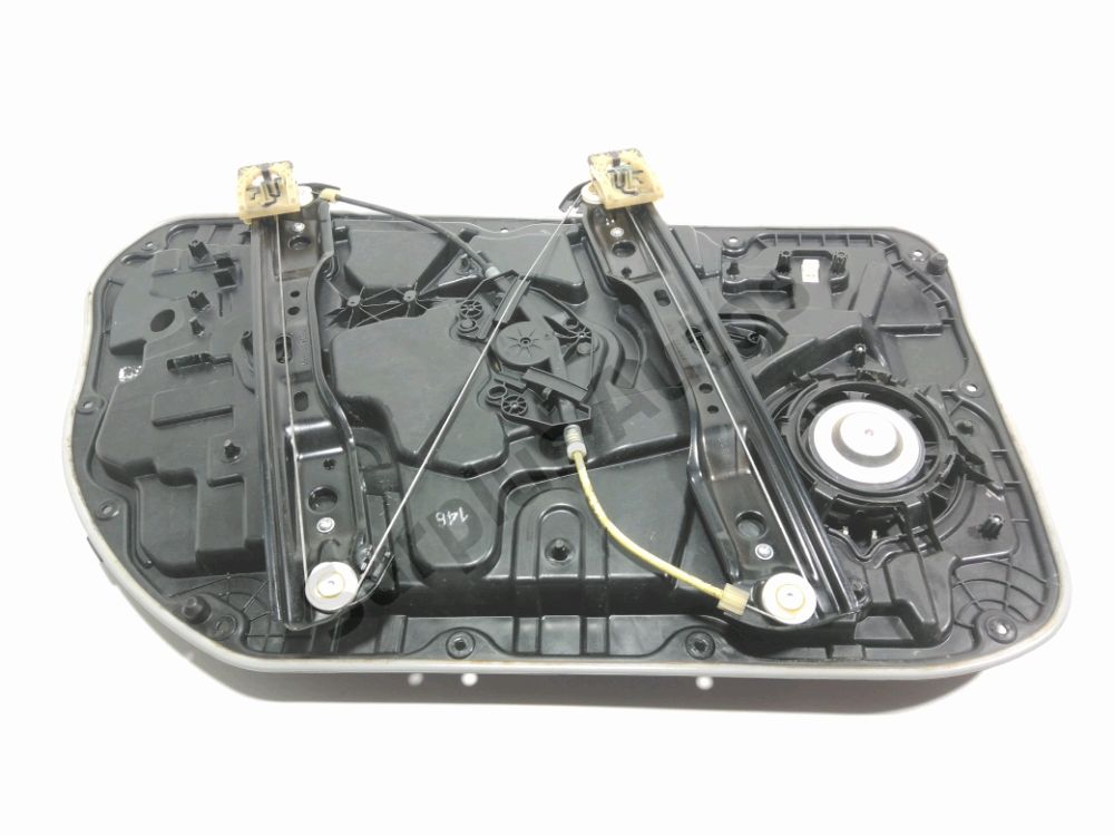 Lève-vitre électrique avant droit