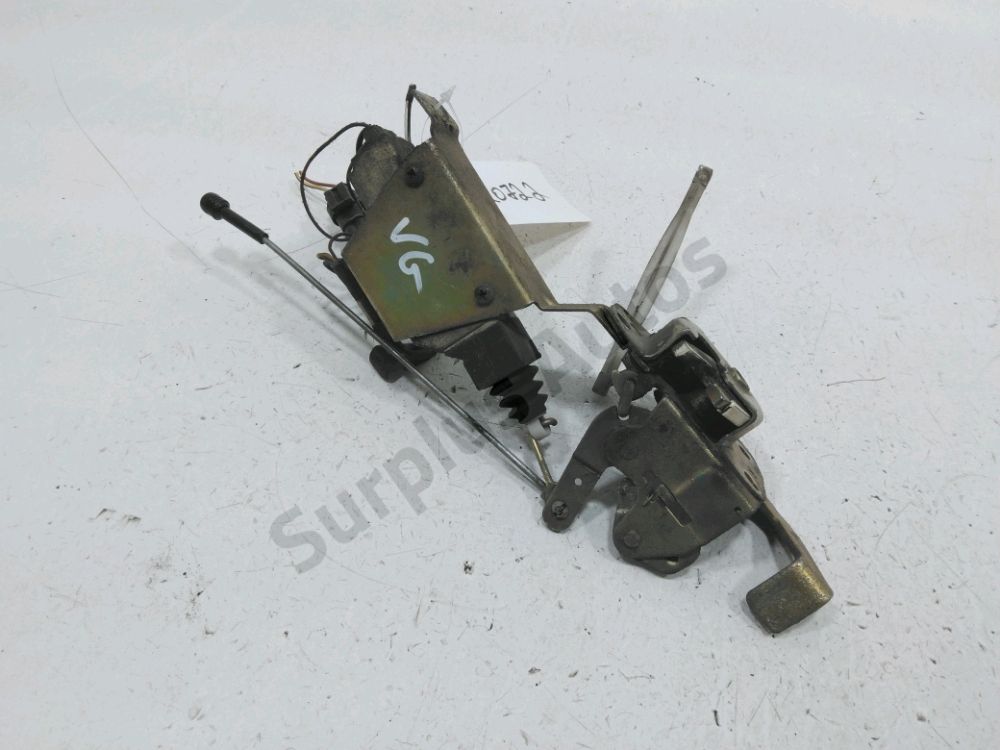 Serrure de porte avant gauche