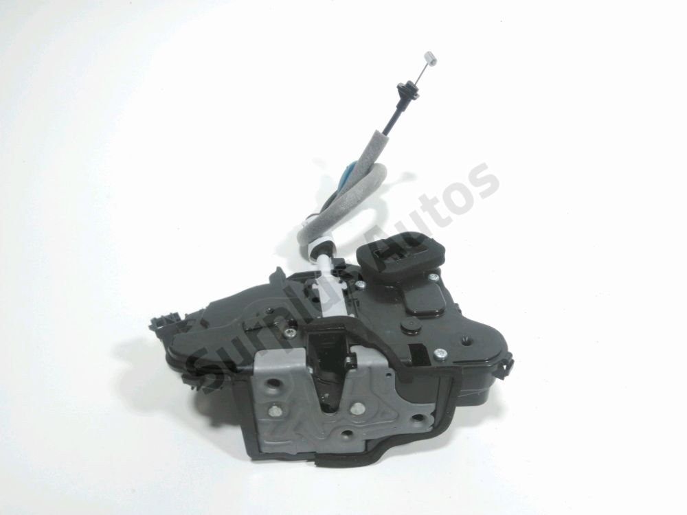 Serrure de porte avant droite