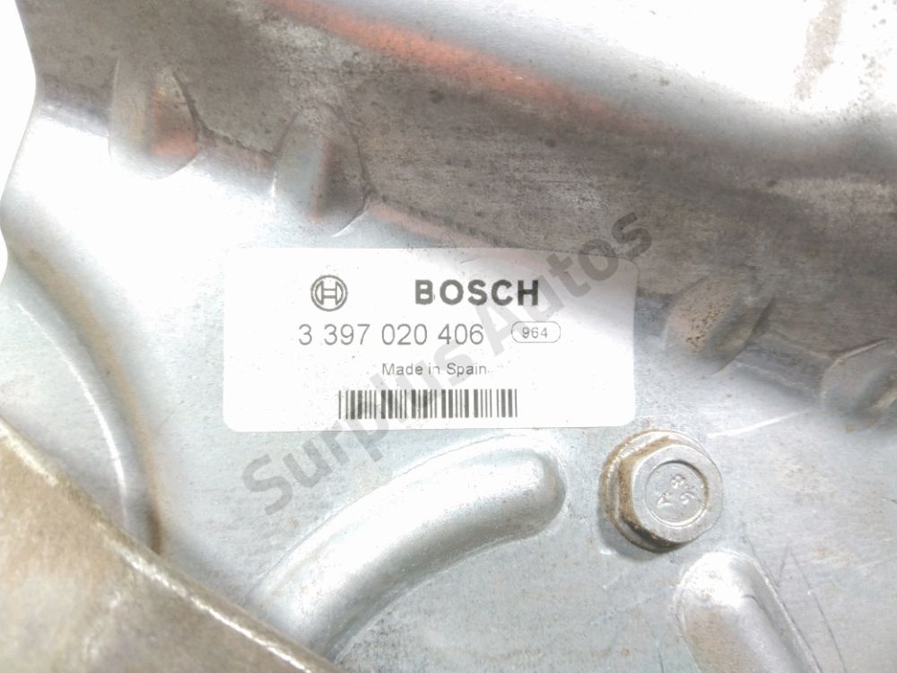 Moteur d'essuie glace arrière