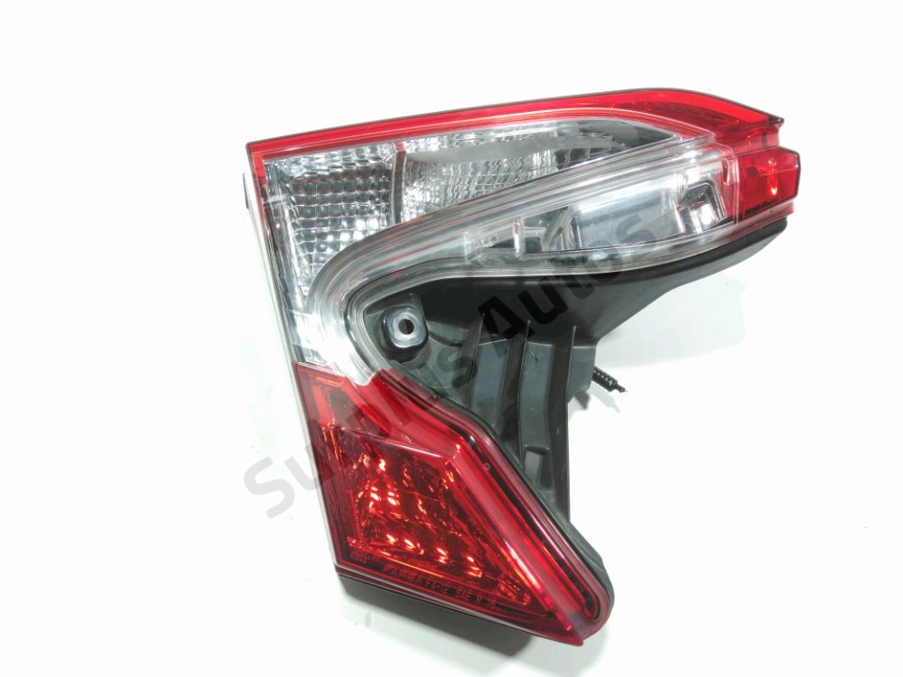 Feu arrière intérieur gauche