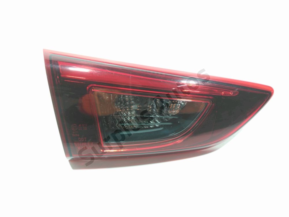 Feu arrière intérieur gauche