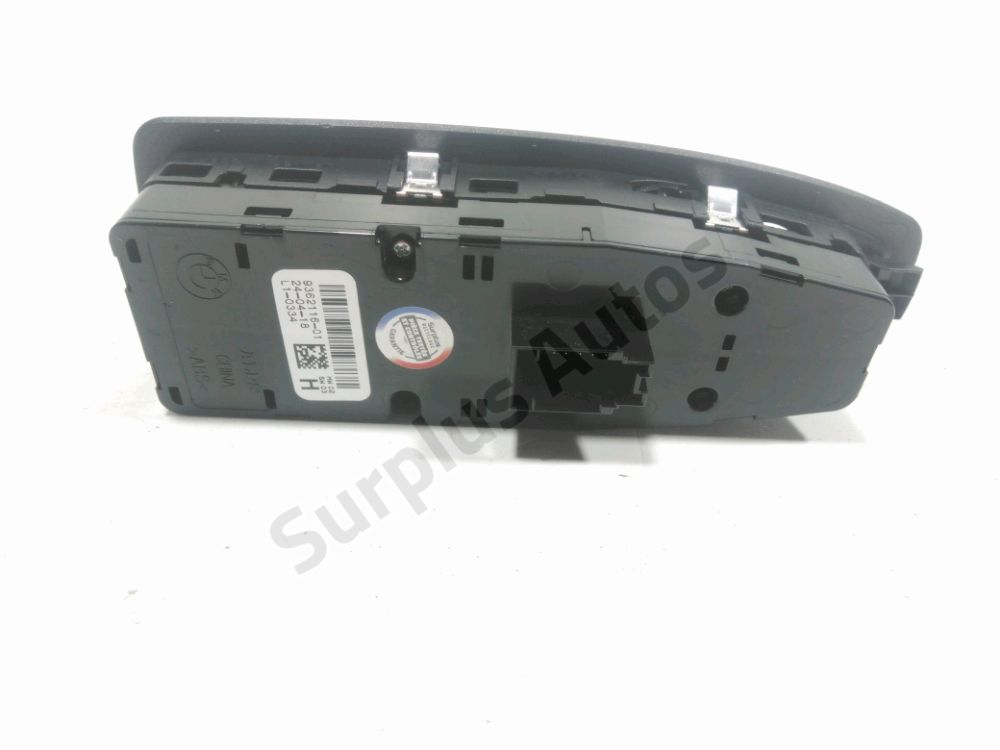 Commande lève-vitre avant gauche