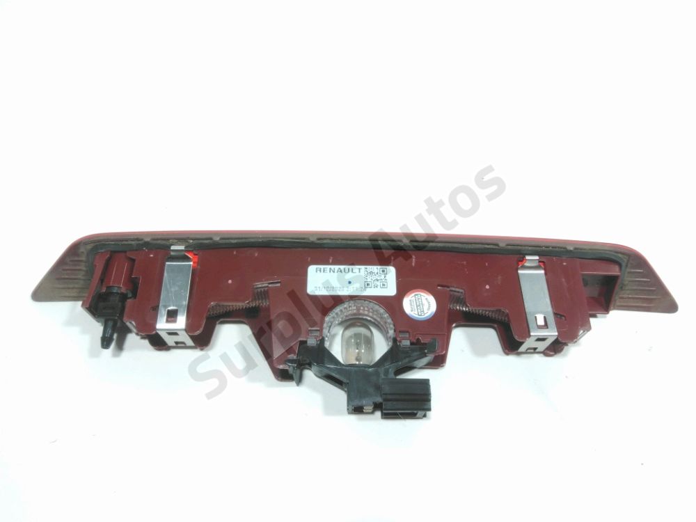 Feu stop supplémentaire