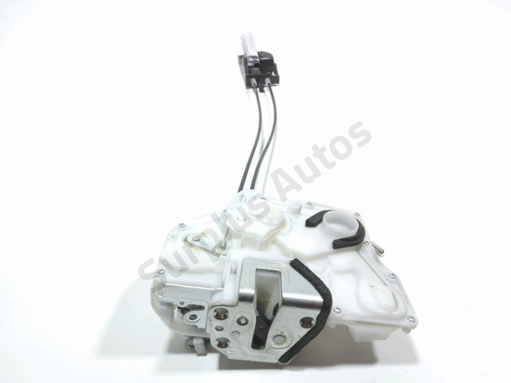 Serrure de porte avant droite