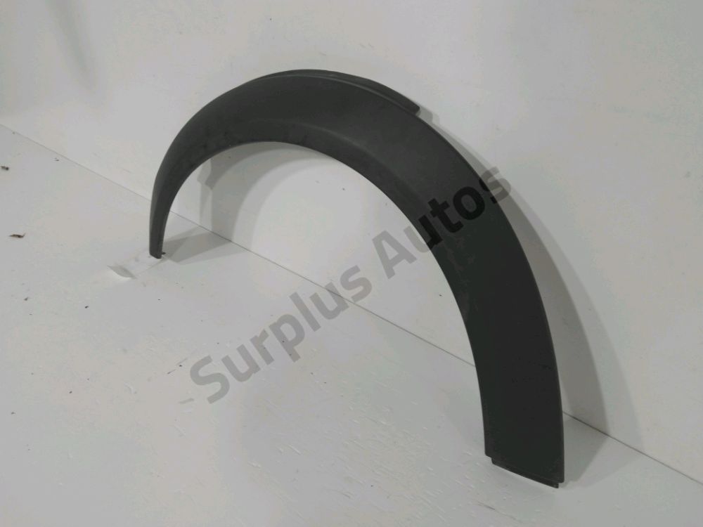 Elargisseur d'aile avant gauche