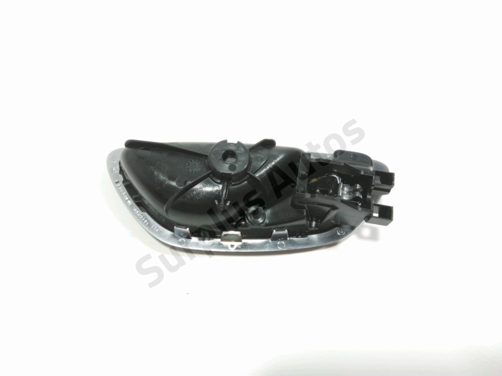 Poignée intérieure porte avant gauche