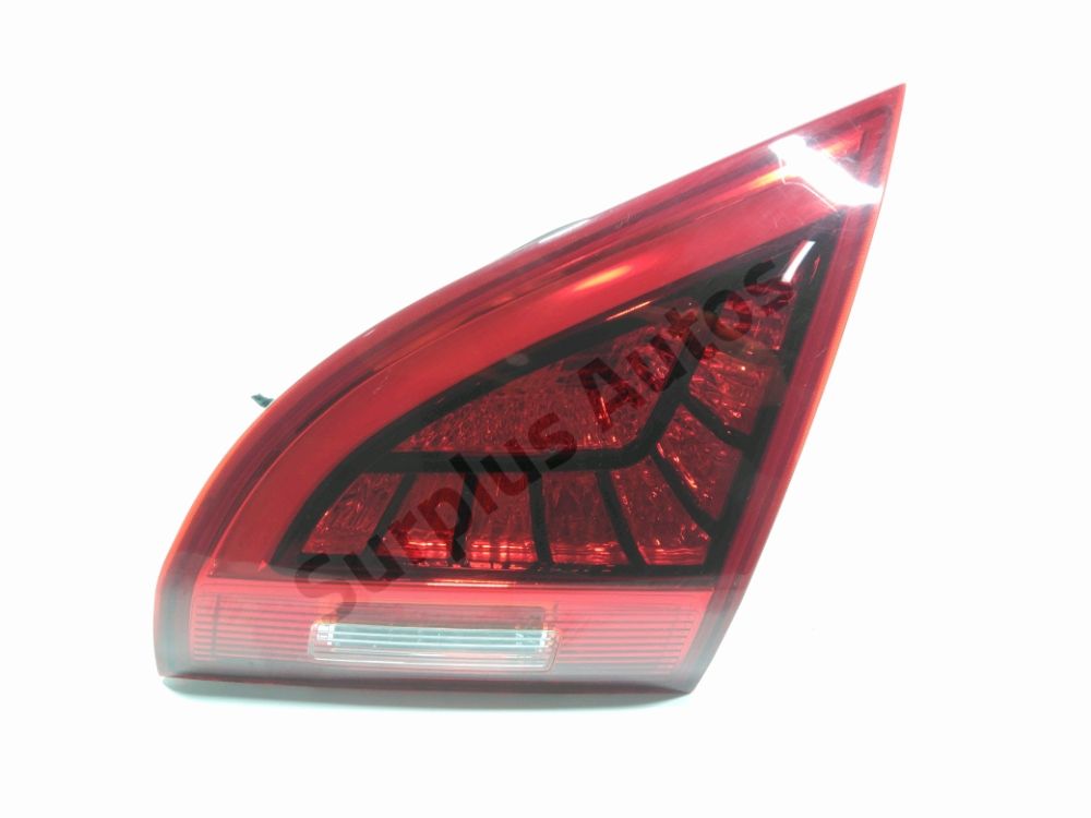 Feu arrière intérieur droit