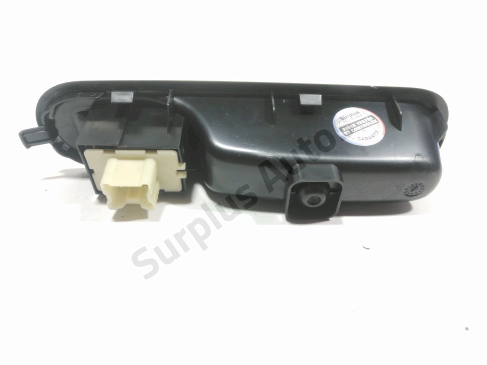 Commande lève-vitre avant droit