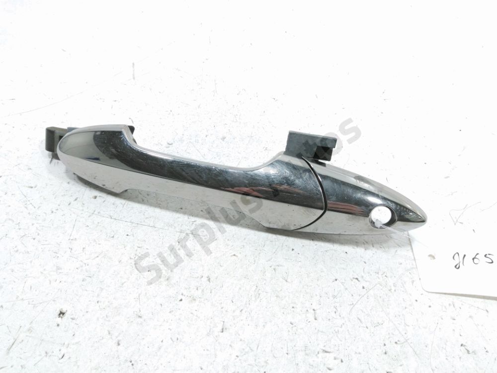 Poignée extérieure avant gauche