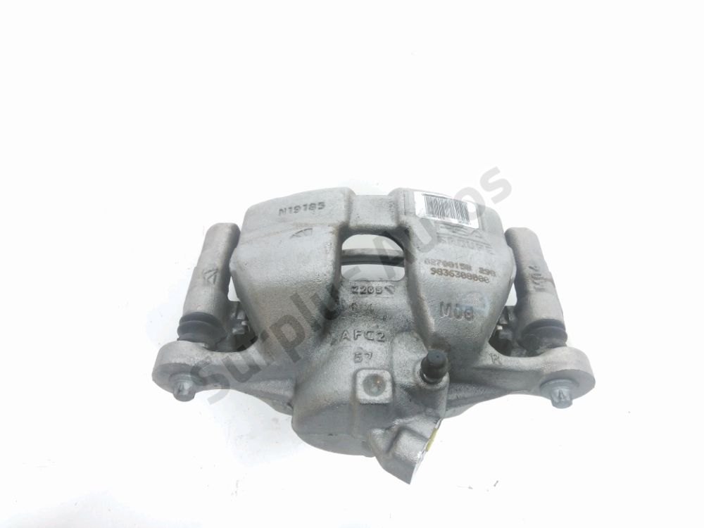 Etrier de frein avant droit