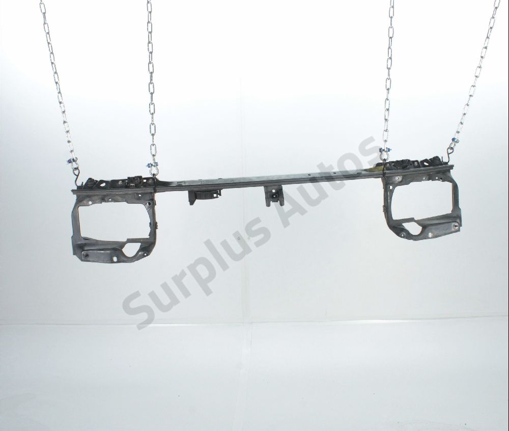 Traverse supérieure armature avant