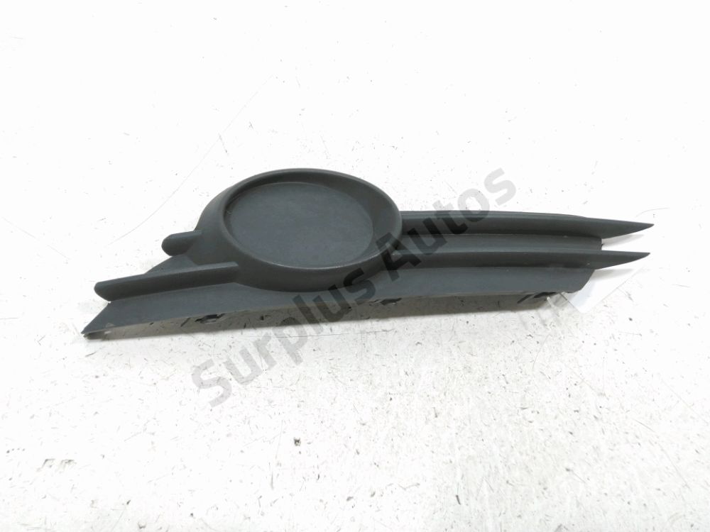 Grille de calandre gauche