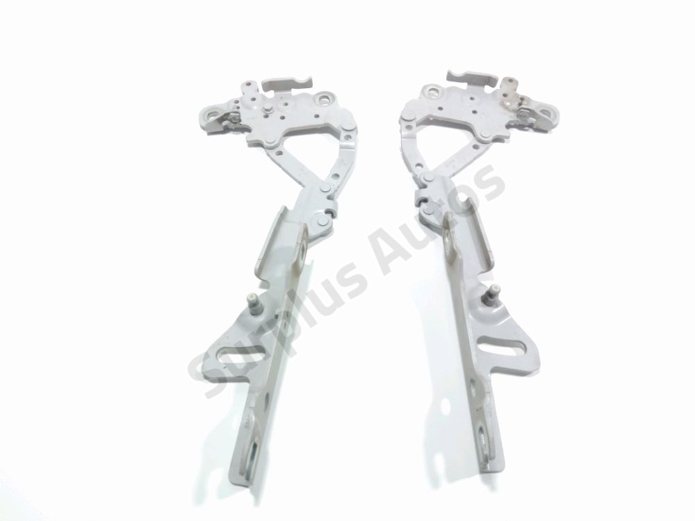 Jeu de charnières de capot