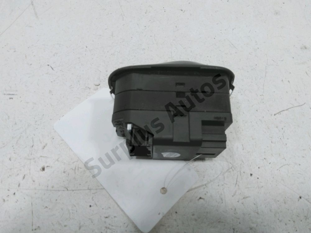 Commande lève-vitre avant gauche