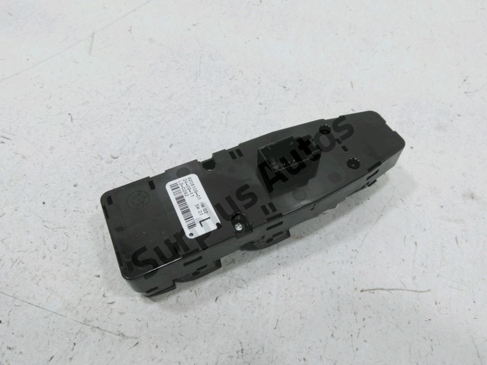 Commande lève-vitre avant gauche