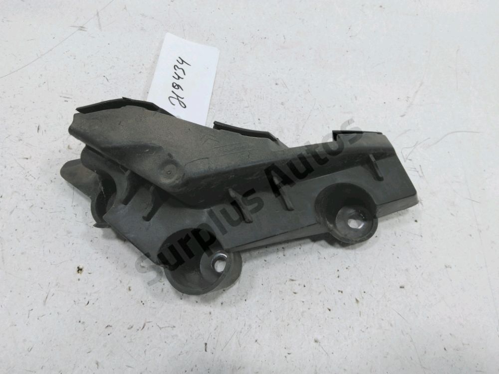 Support droit de pare-choc arrière