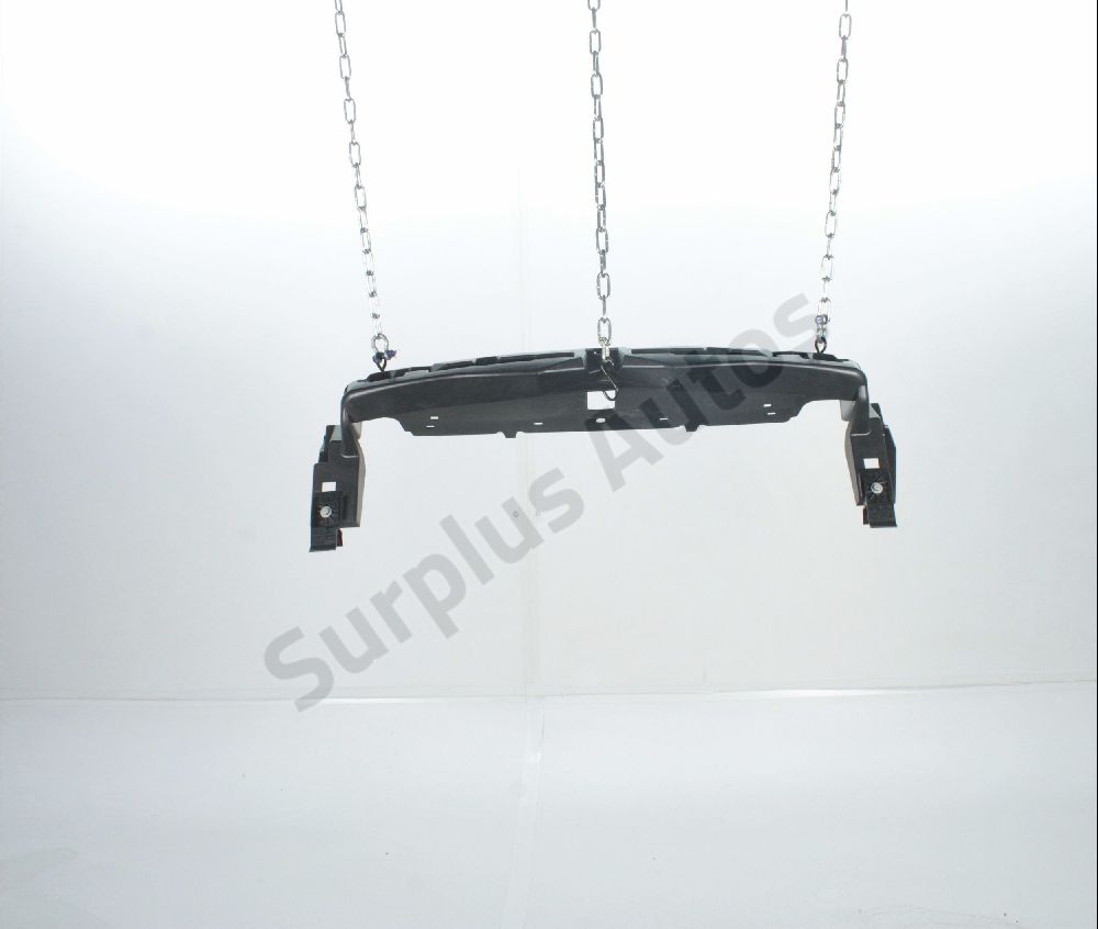 Traverse superieure armature avant