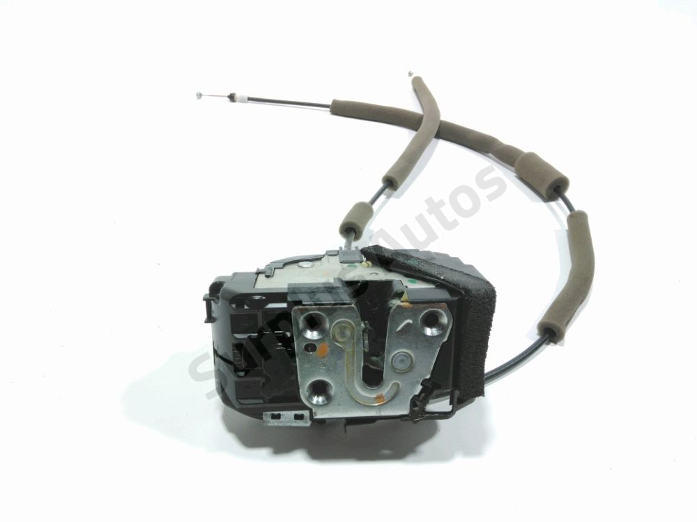 Serrure de porte avant droite