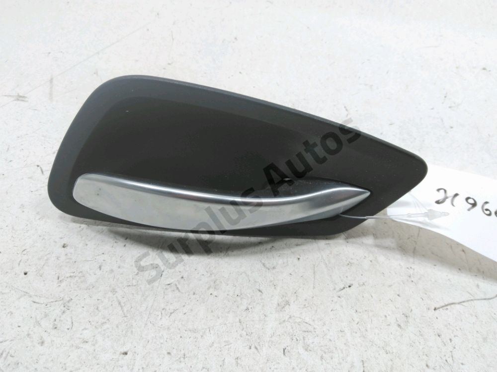 Poignée intérieure porte avant droite