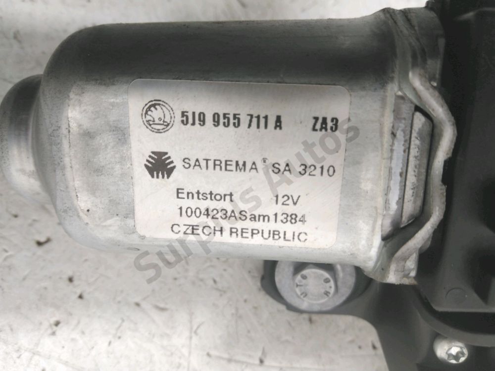 Moteur d'essuie glace arrière