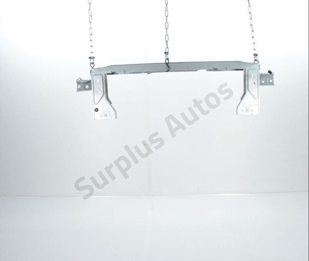 Traverse supérieure armature avant