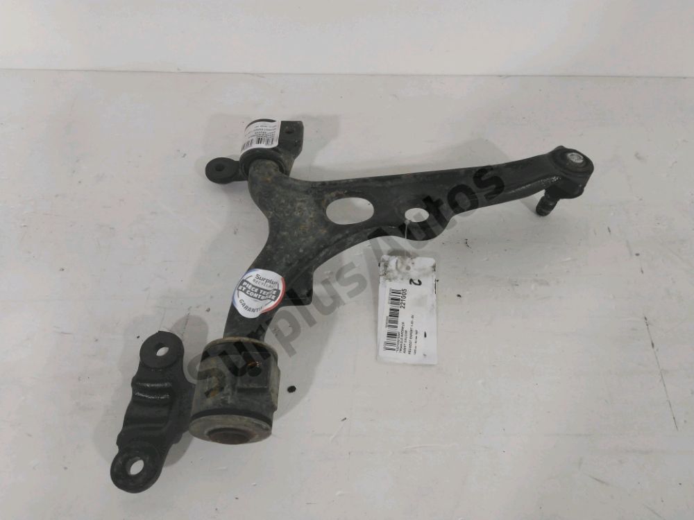 Triangle inférieur avant gauche