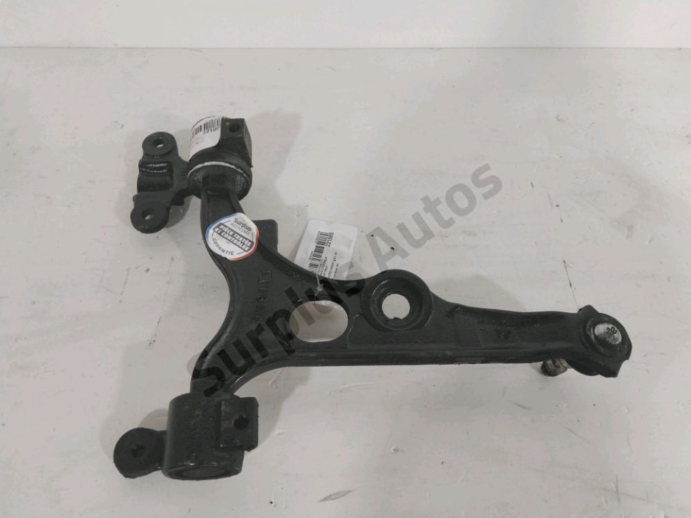 Triangle inférieur avant droit