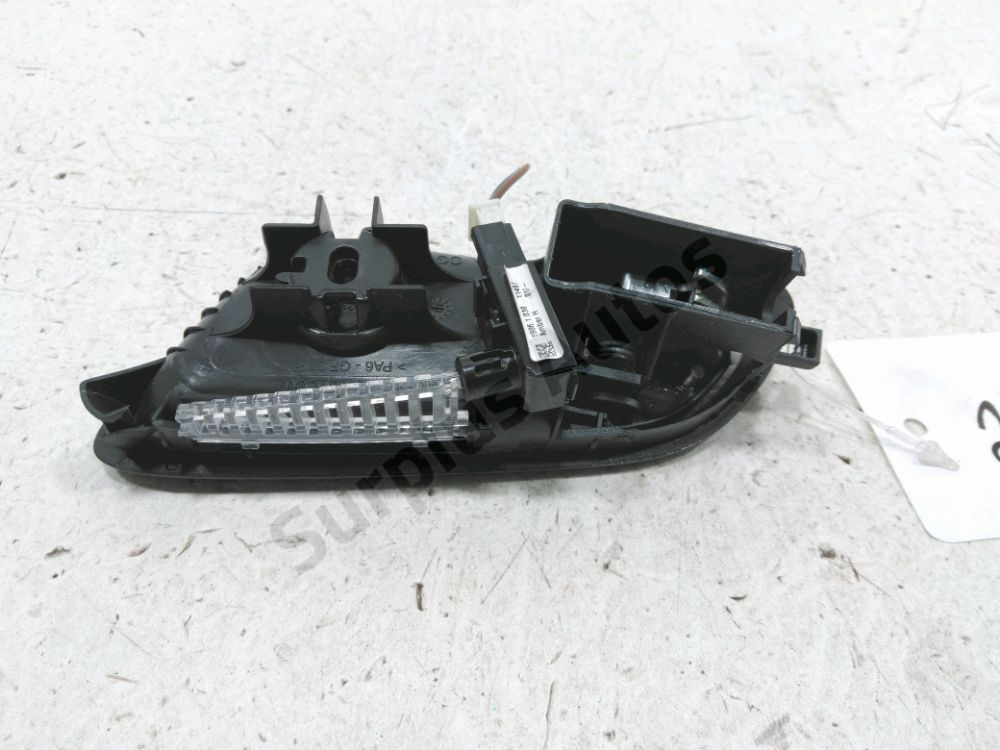 Poignée intérieure porte avant droite